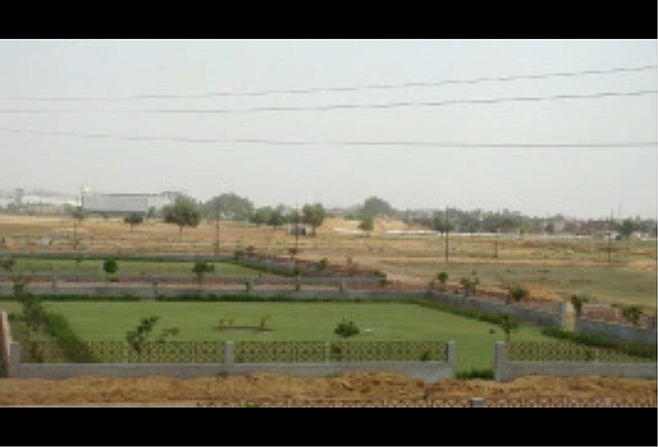 Spacious 400 Sq.Yd Plot in Dwarkadhis City - Photo 4