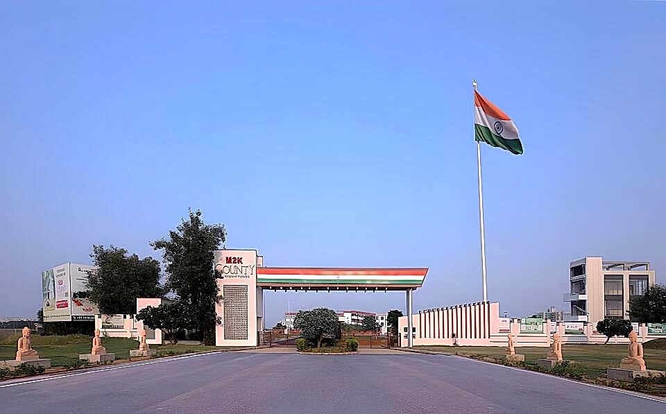 Corner Plot in M2K County, NH 8, Dharuhera