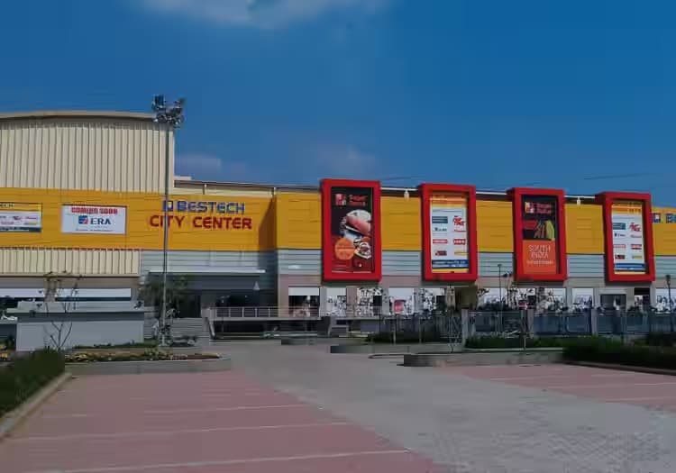Bestech City Center — 240 Sq.Yd South Corner, 4 Open Sides - Photo 1