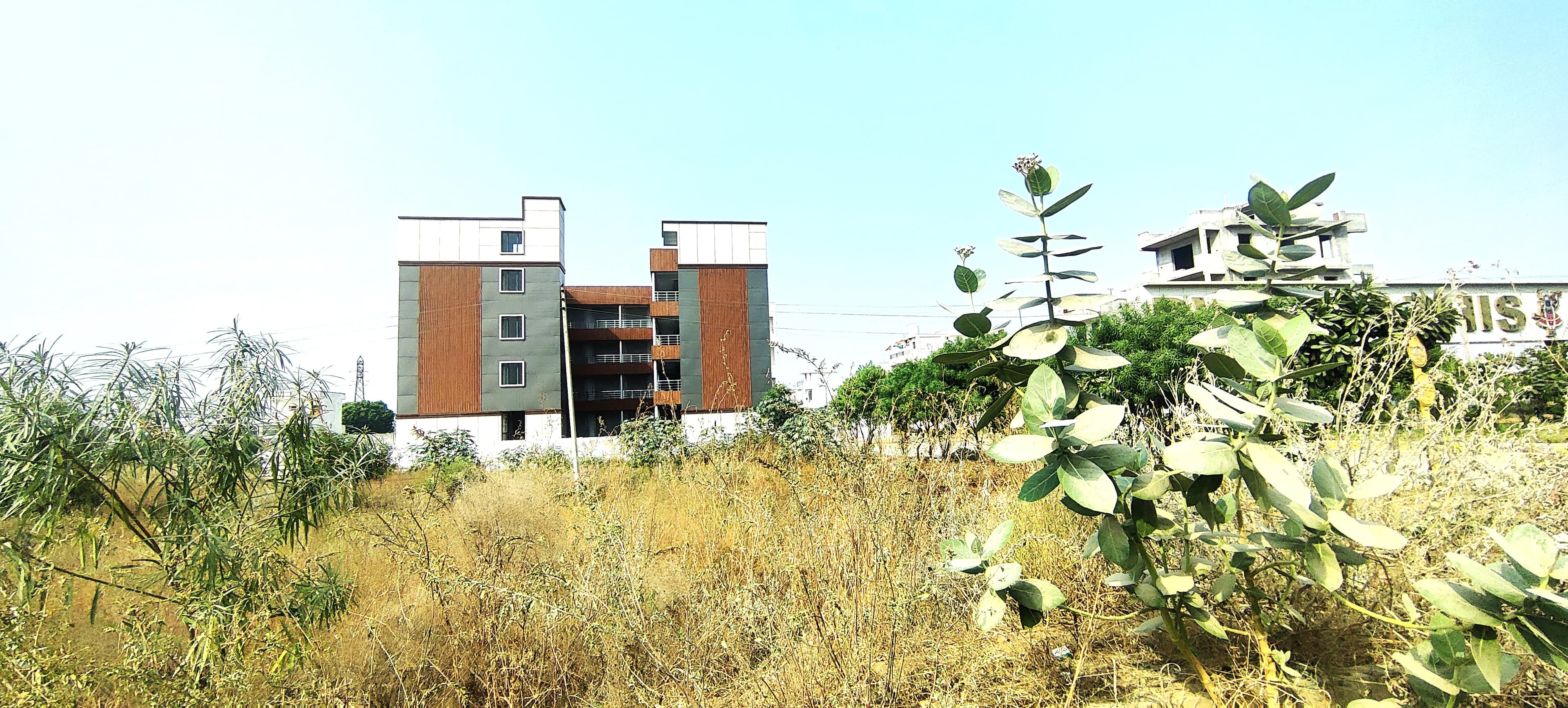 Dwarkadhish City — 400 Sq.Yd Corner, 4 Open Sides, ₹45K/sq.yd - Photo 1
